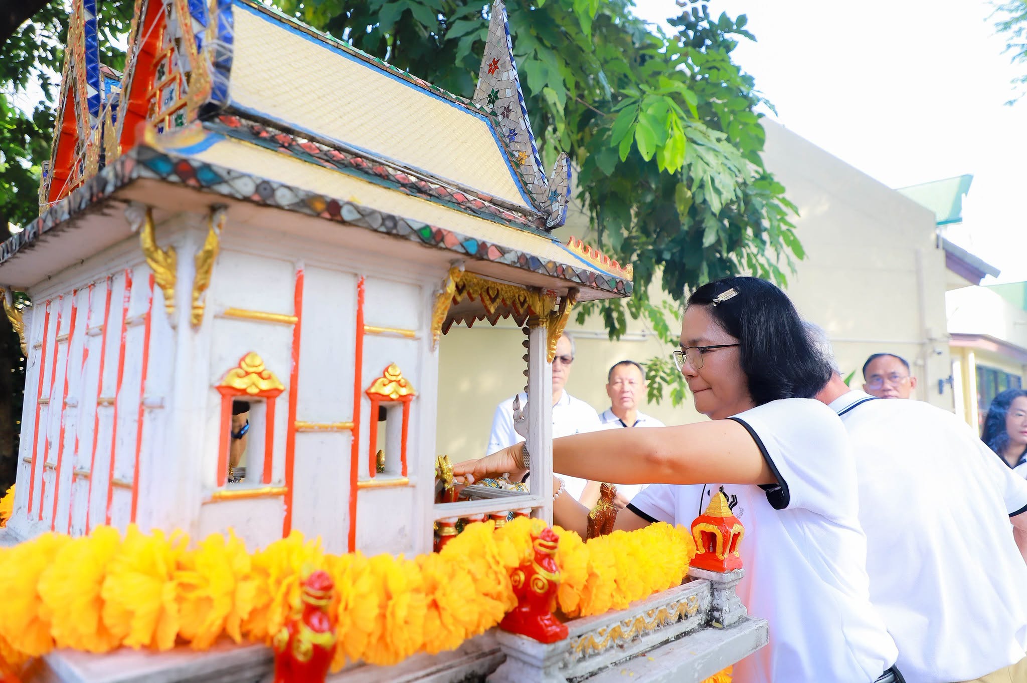 title - รองเลขาธิการ ส.ป.ก. ร่วมพิธีสักการะสิ่งศักดิ์สิทธิ์และพิธีสงฆ์ วันทำบุญสหกรณ์ออมทรัพย์สำนักงานการปฏิรูปที่ดินเพื่อเกษตรกรรม จำกัด เนื่องในโอกาสเปลี่ยนแปลงที่ตั้งสำนักงานแห่งใหม่ 